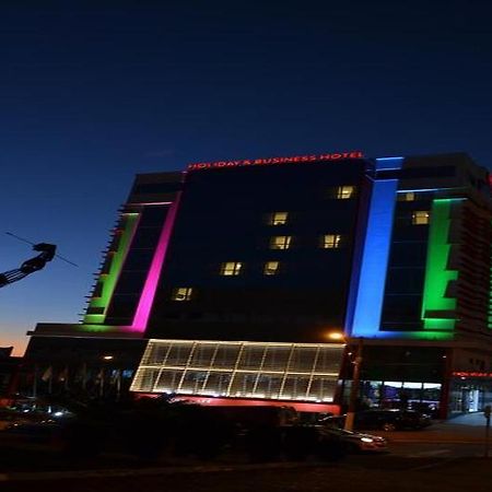 Holiday & Business Hotel - Em Frente Ao Centro De Eventos E Arena Conda Chapeco Bagian luar foto
