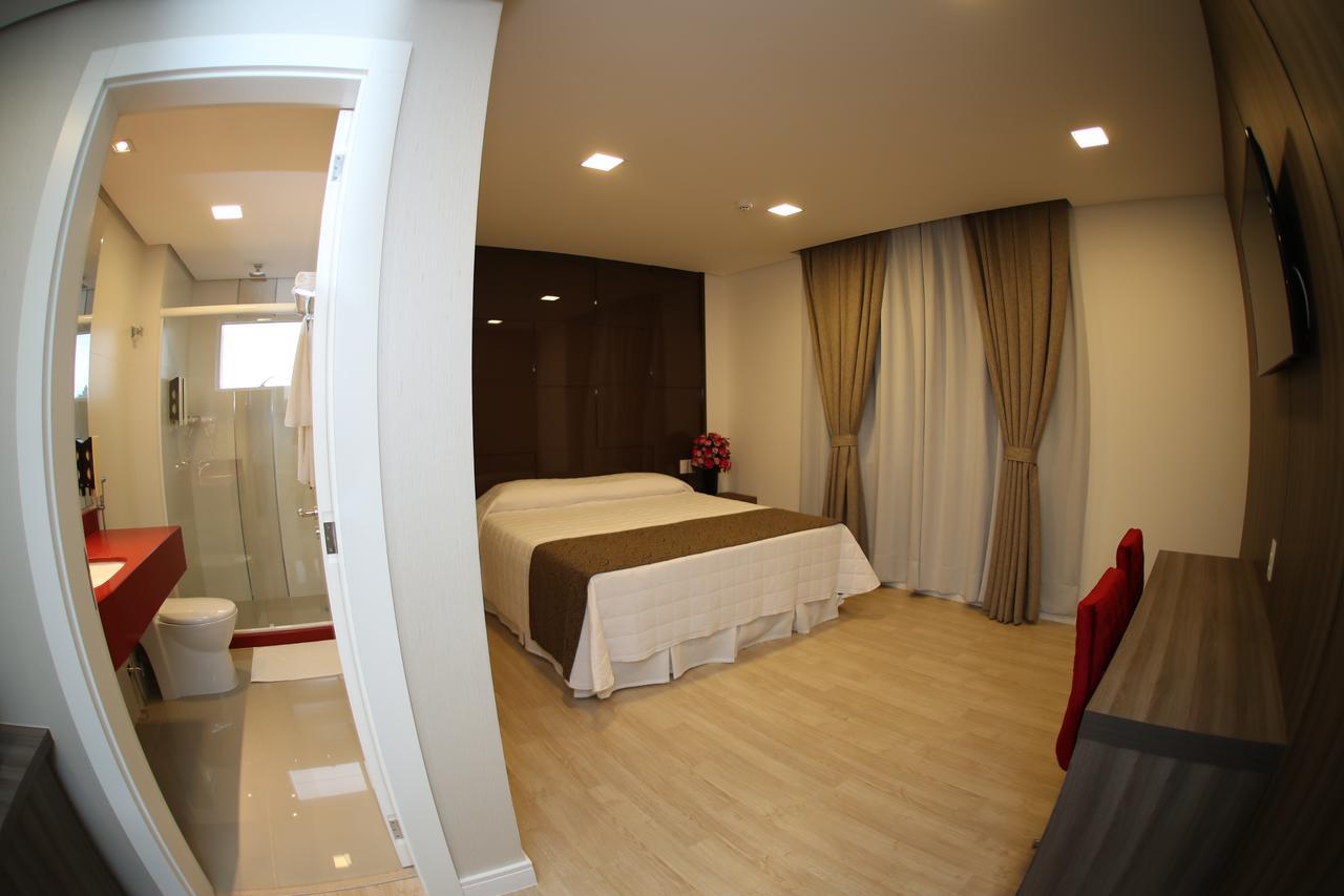Holiday & Business Hotel - Em Frente Ao Centro De Eventos E Arena Conda Chapeco Bagian luar foto